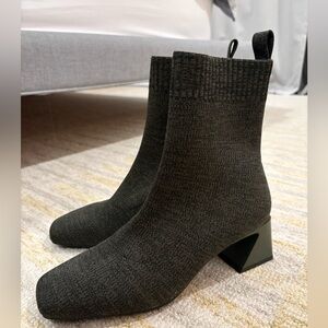 Vivaia Square Toe Heeled Boot (Regina Pro)